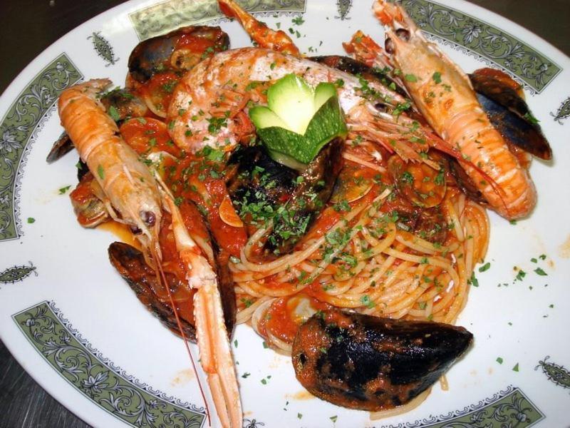 马焦雷湖酒店 莱萨 外观 照片